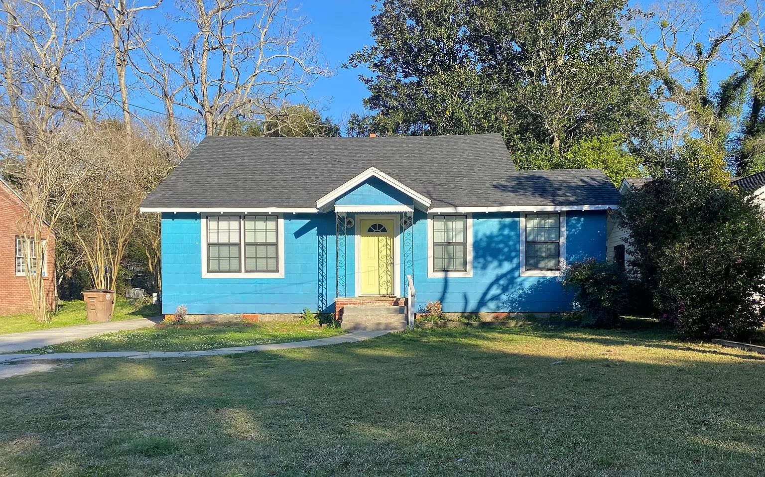 Property main image